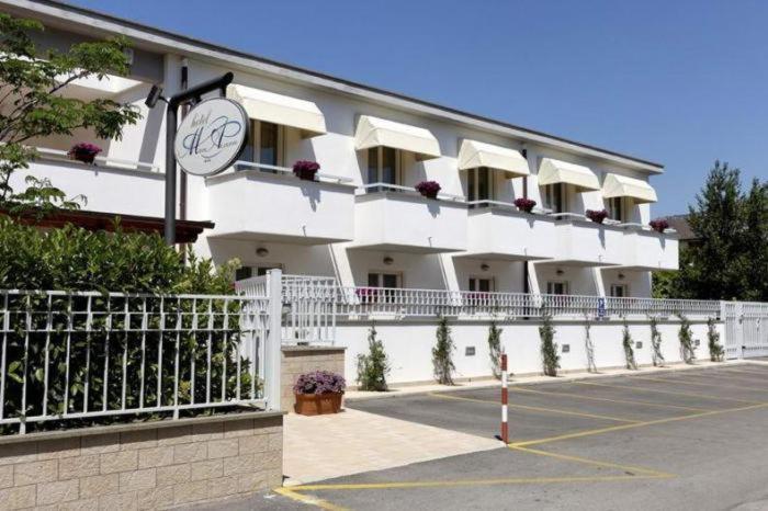 Hotel Mare Azzurro Terracina Buitenkant foto